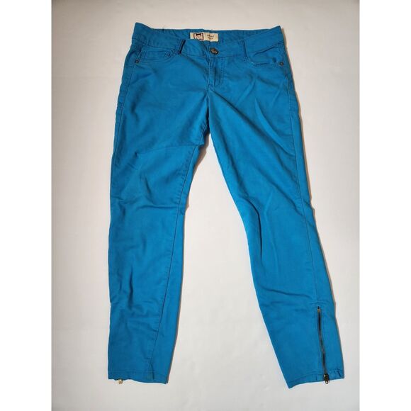 Juniors Clothing Size 7 Mixed Lot | Shorts & Pants Bundle | Pre-Owned & NWT - Picture 2 of 15